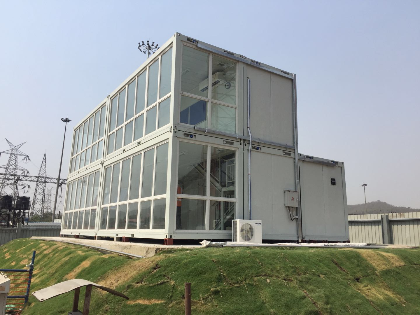 Contemporary Shipping Container House: The Ultimate Guide to Modern Modular Living